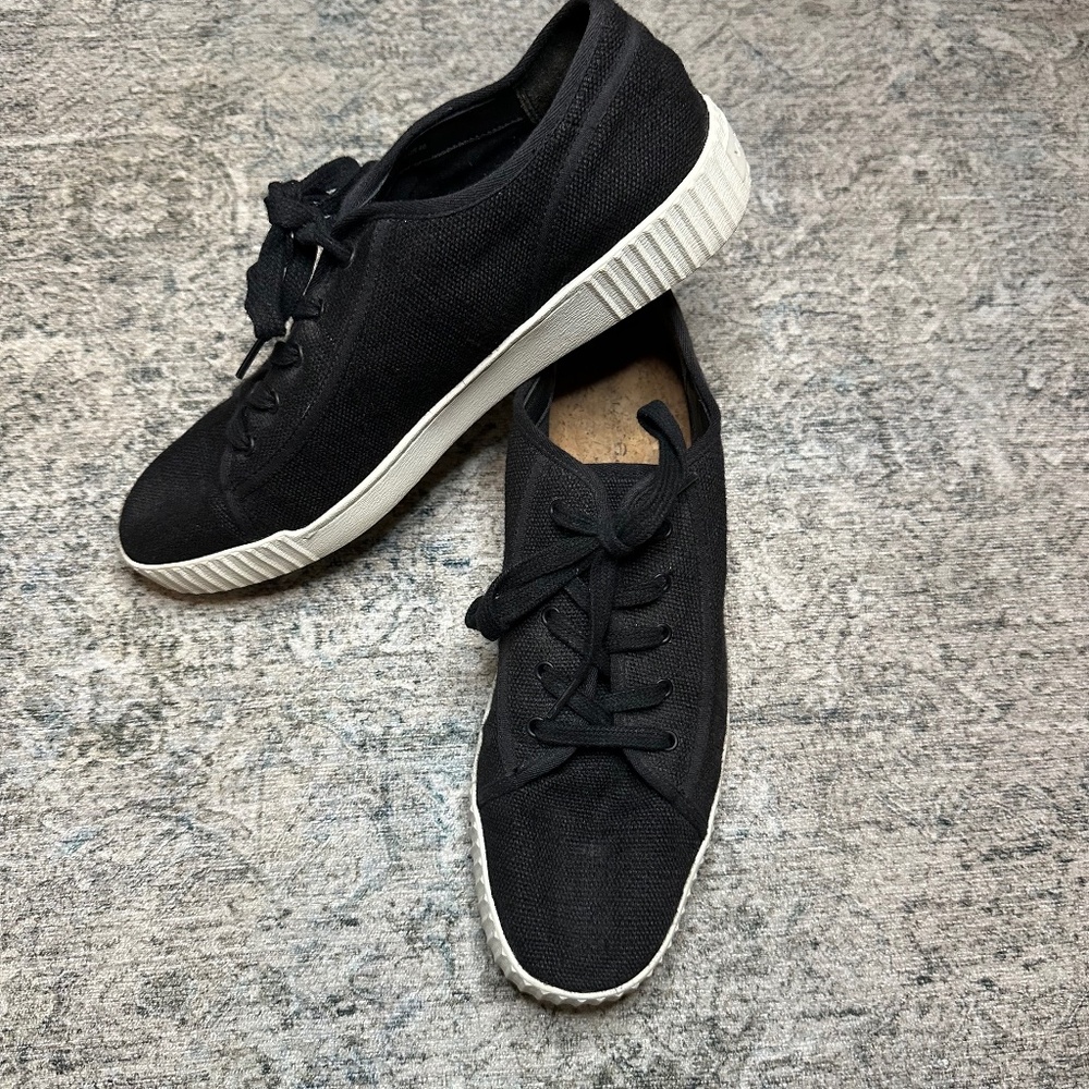 Vince Wyeth Lace Up Sneakers Size 10